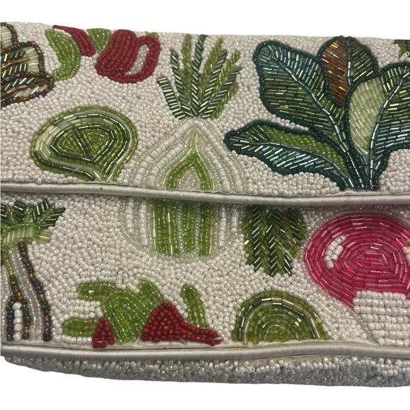 Viral Beaded Vegetable shoulder bag Made in India - Picture 3 of 5